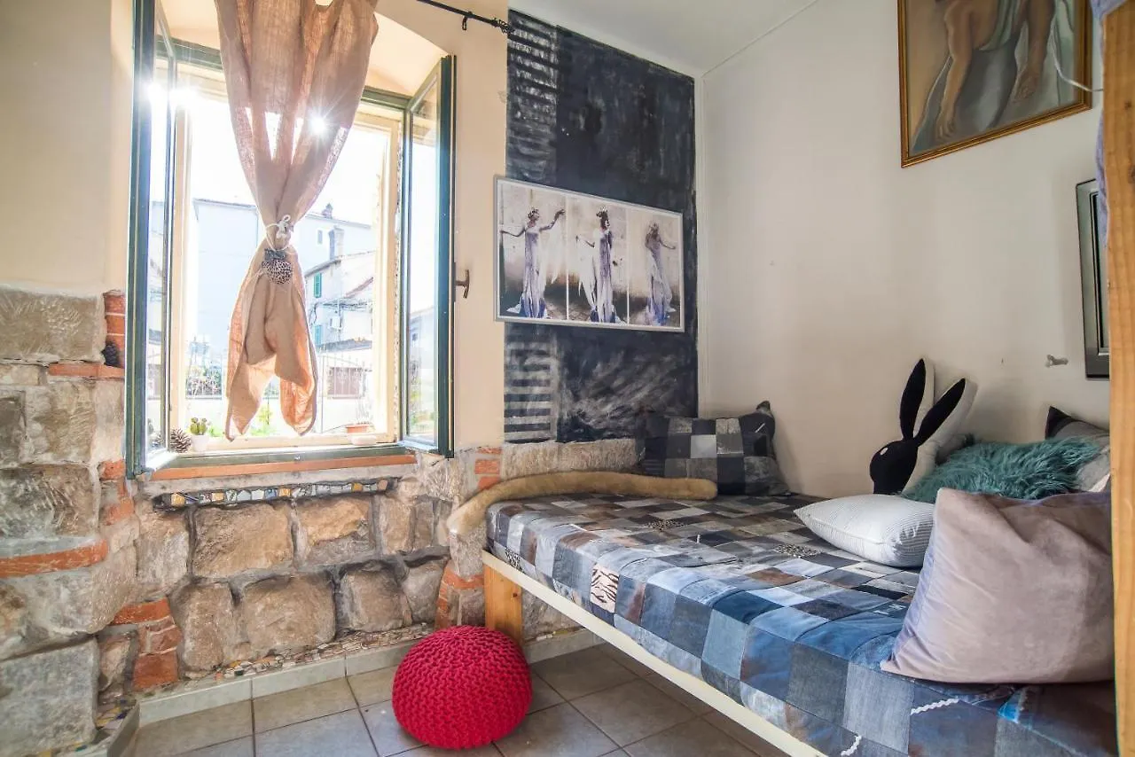 Nomi Dream Box Apartment Split